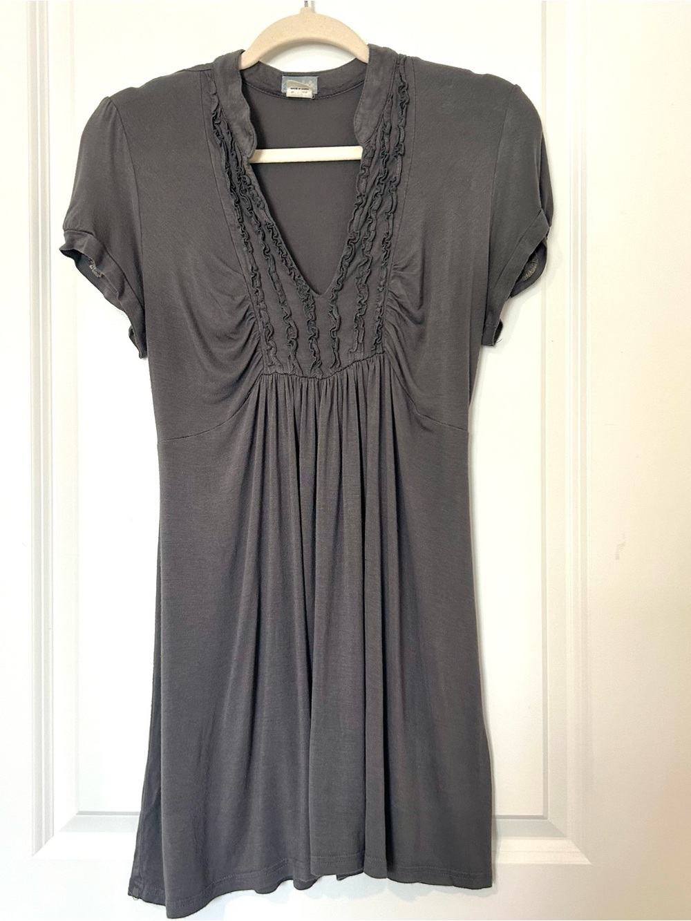 Vintage Y2K Siren Lily Gray Dress Short Sleeve Ruffles Ties in Back